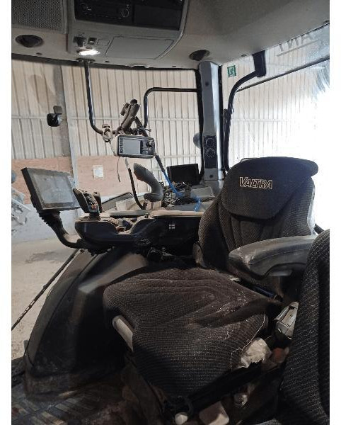 VALTRA N174 DIRECT - Trator: foto 5 VALTRA N174 DIRECT - Trator: foto 5