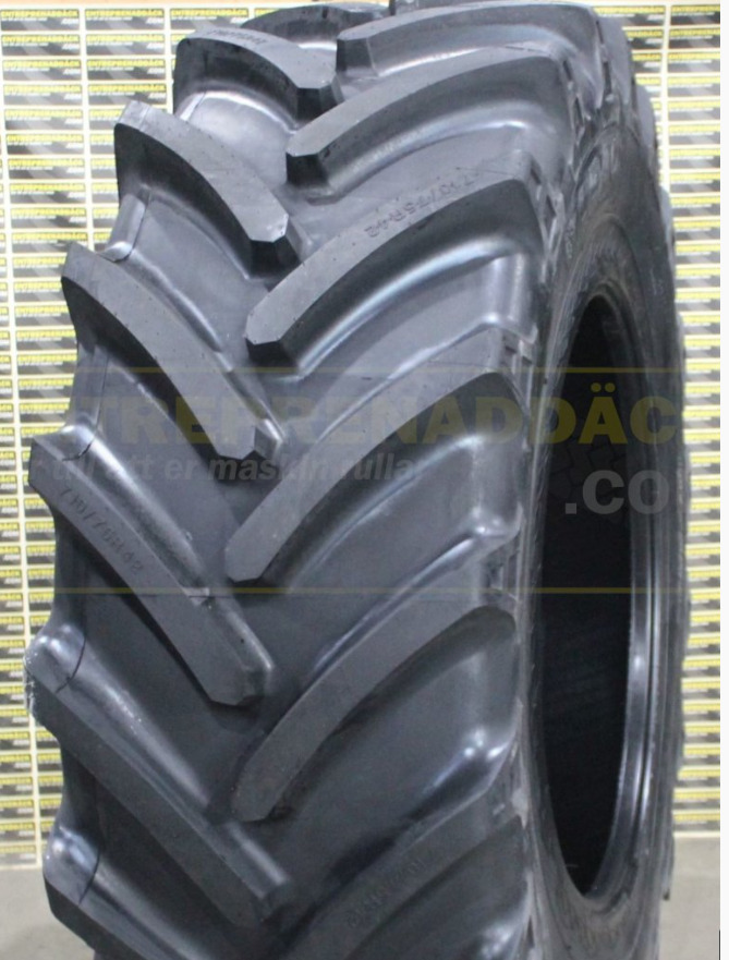 LR 7000 LEAO – only tyre or with Dual Wheels. 710/75R42 TL LR 7000 LEAO Tractor Tyres - Jantes e pneus para Trator: foto 1 LR 7000 LEAO – only tyre or with Dual Wheels. 710/75R42 TL LR 7000 LEAO Tractor Tyres - Jantes e pneus para Trator: foto 1