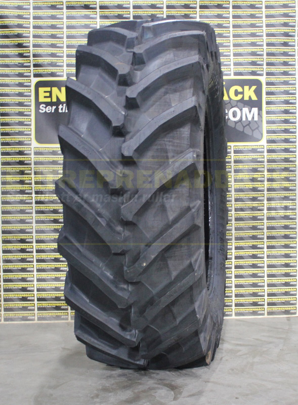 Trelleborg TM 800 600/65R38: Radial Tires for Modern Agricultural Tractors - Pneu para Trator: foto 2 Trelleborg TM 800 600/65R38: Radial Tires for Modern Agricultural Tractors - Pneu para Trator: foto 2