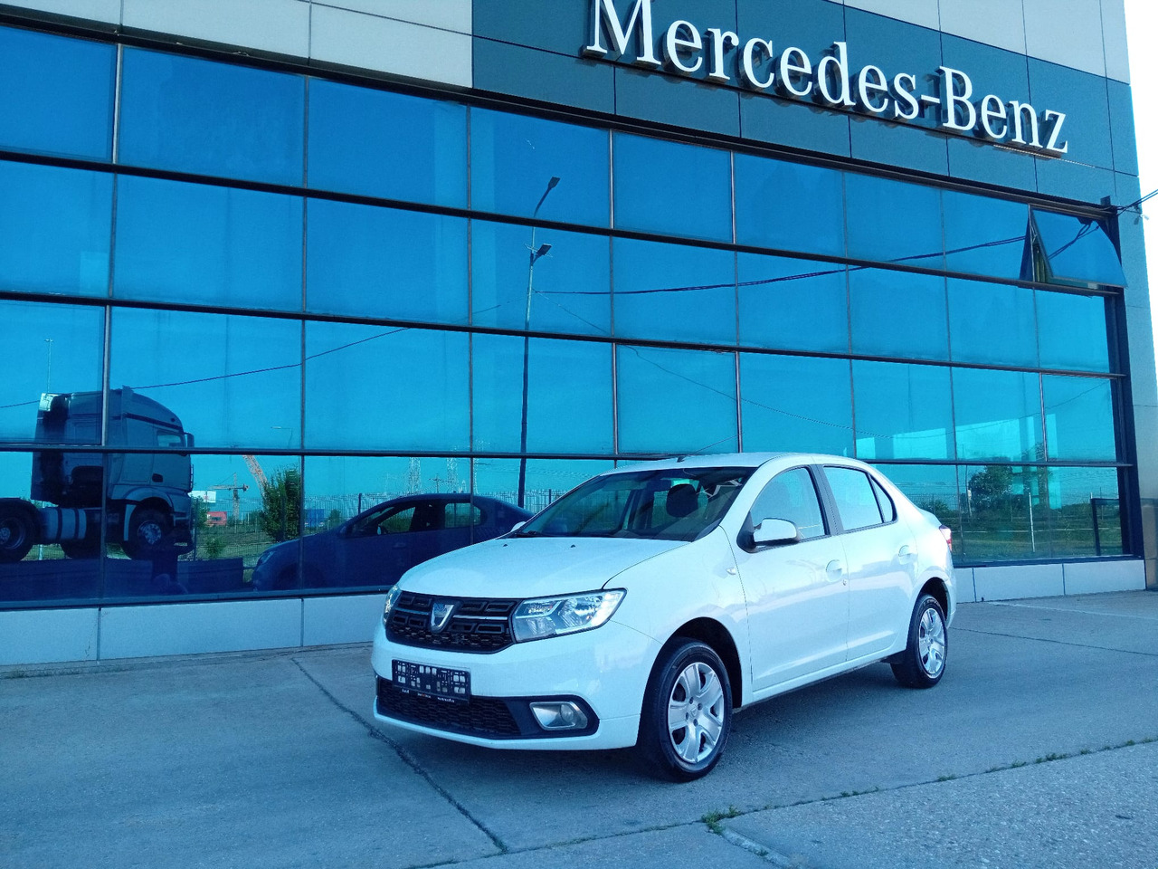 Dacia Logan 1.5 dCi, TOP ! - Sedan: foto 1 Dacia Logan 1.5 dCi, TOP ! - Sedan: foto 1