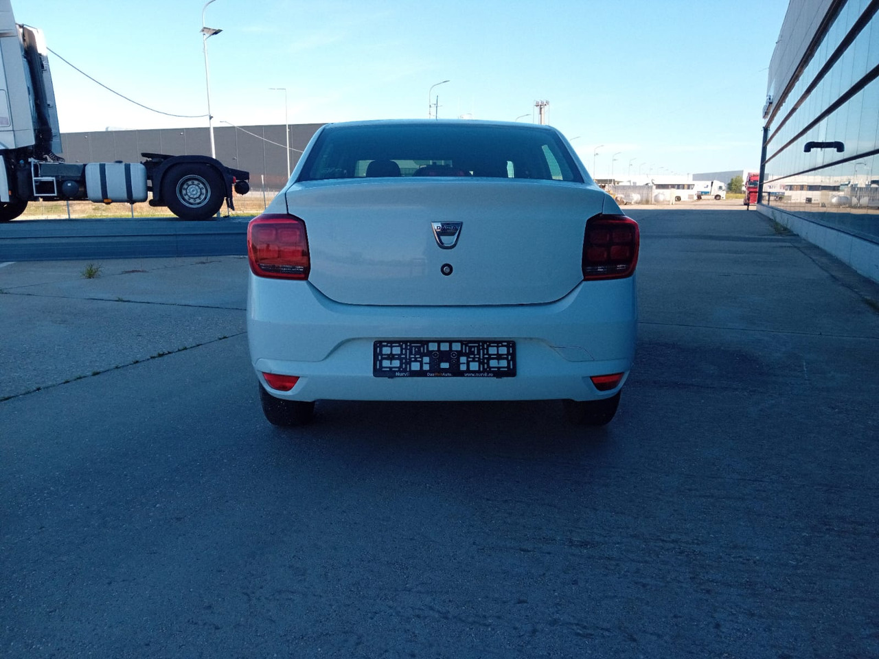 Dacia Logan 1.5 dCi, TOP ! - Sedan: foto 5 Dacia Logan 1.5 dCi, TOP ! - Sedan: foto 5