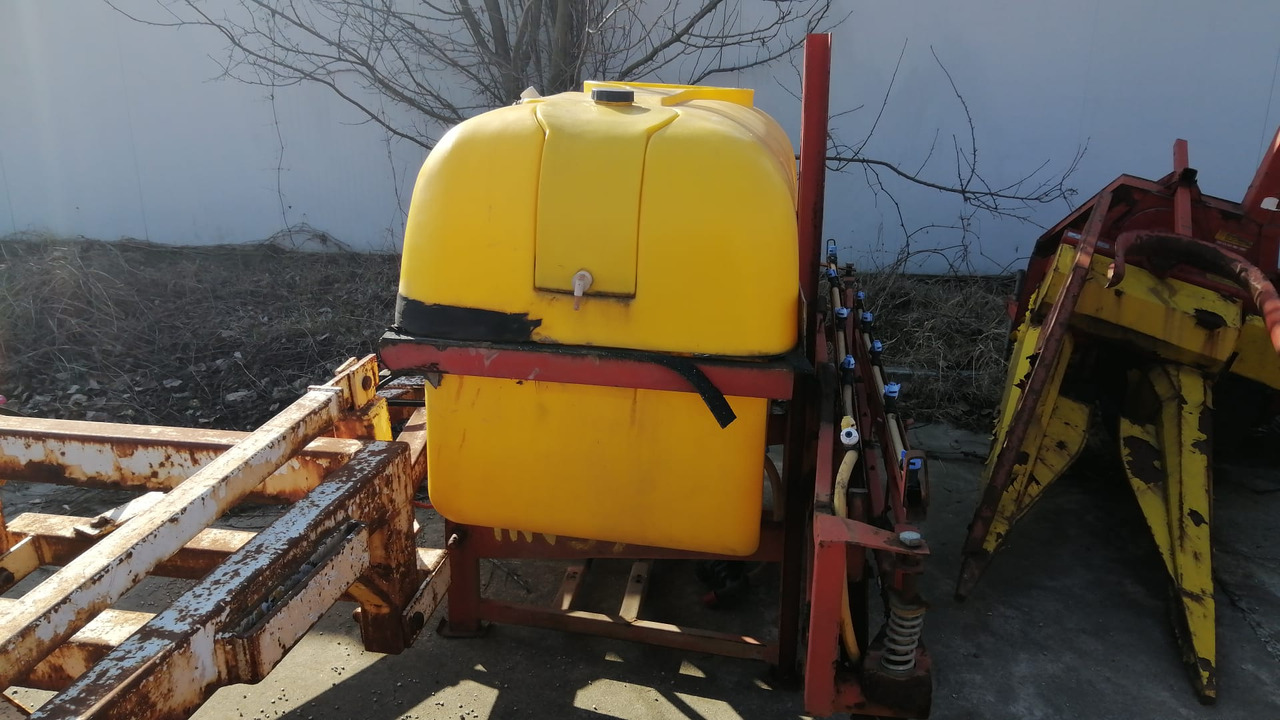 Herbicide Worn /Sprayer 800 l 12m - Pulverizador montado: foto 2 Herbicide Worn /Sprayer 800 l 12m - Pulverizador montado: foto 2