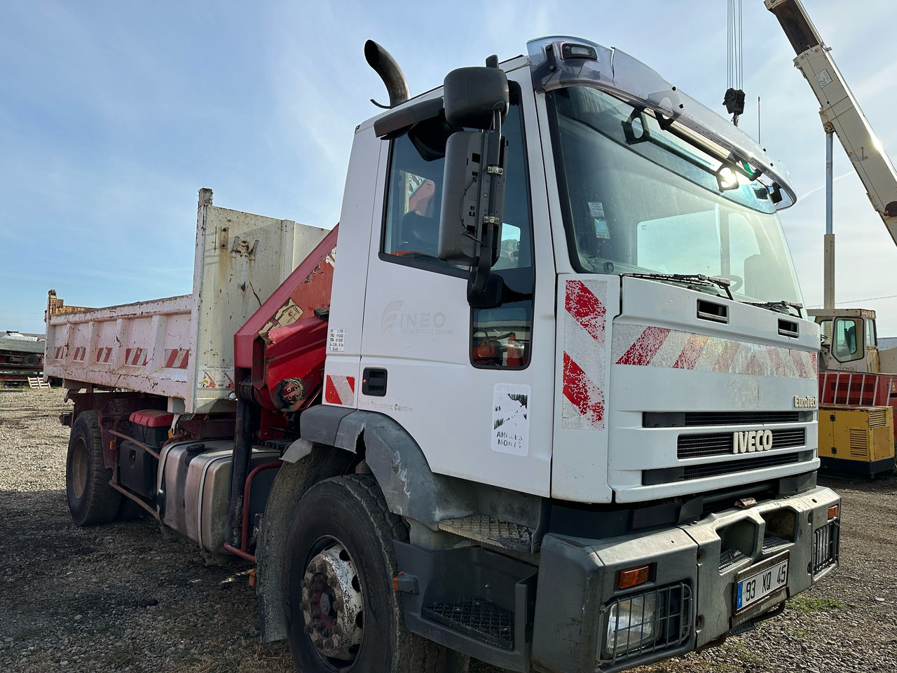 IVECO EUROTRAKKER TIPPER - Camião basculante: foto 4 IVECO EUROTRAKKER TIPPER - Camião basculante: foto 4
