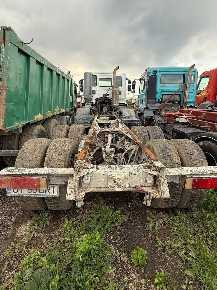 IVECO TRAKKER CHASSIS - Camião chassi: foto 4 IVECO TRAKKER CHASSIS - Camião chassi: foto 4