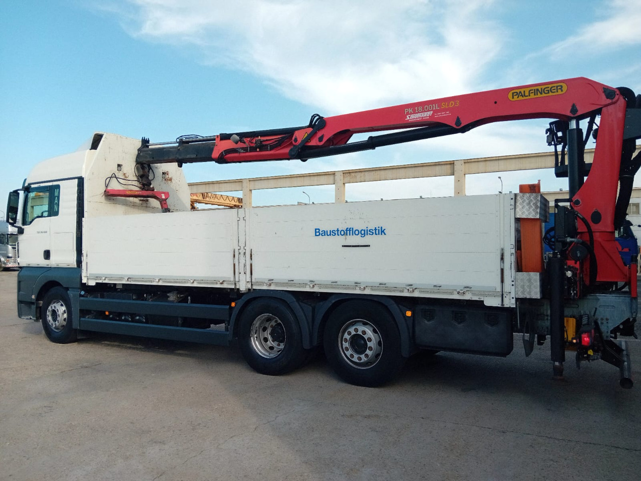 MAN TGX 26.460 6×2, Palfinger Crane PK 18001L - Camião de caixa aberta/ Plataforma, Camião grua: foto 3 MAN TGX 26.460 6×2, Palfinger Crane PK 18001L - Camião de caixa aberta/ Plataforma, Camião grua: foto 3