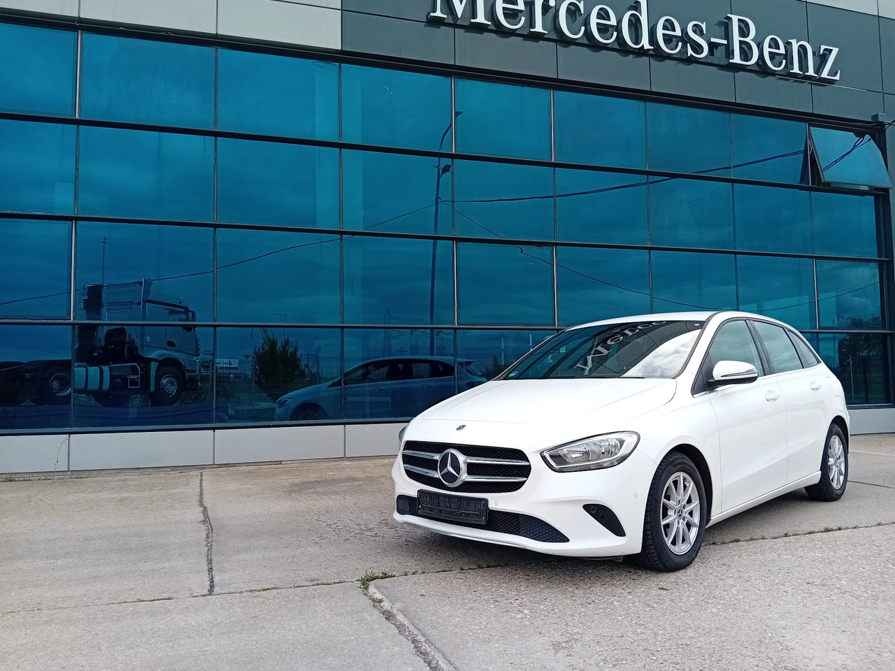 Mercedes-Benz B 180d, TOP !!! - Sedan: foto 1 Mercedes-Benz B 180d, TOP !!! - Sedan: foto 1