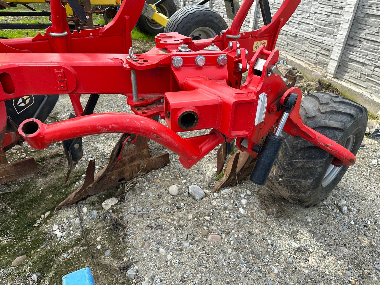 Plow Gregoire Besson Rover 60 - Arado: foto 4 Plow Gregoire Besson Rover 60 - Arado: foto 4