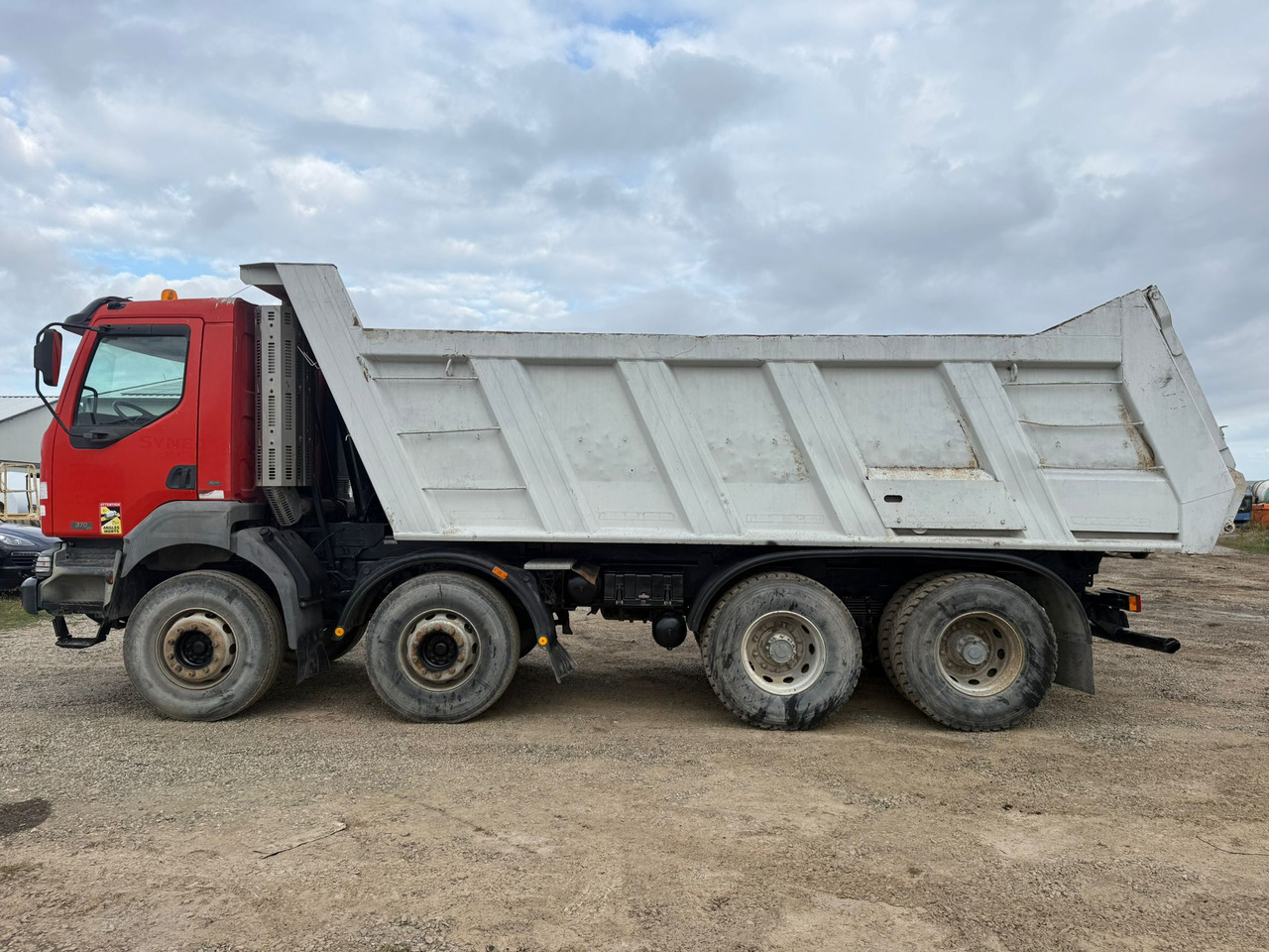 RENAULT KERAX TIPPER - Camião basculante: foto 5 RENAULT KERAX TIPPER - Camião basculante: foto 5