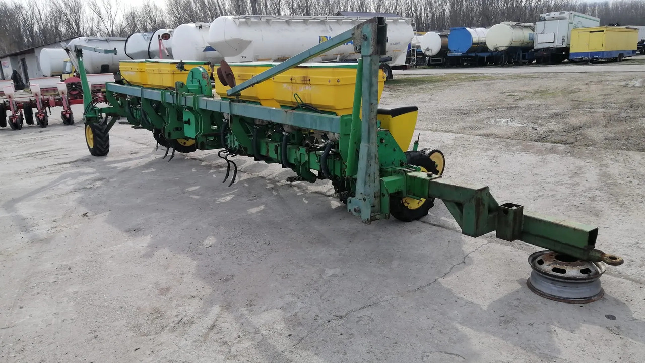 SFOGGIA GAMA PLUS 12/9m/12 Rows Seeding Machine - Semeadora de precisão: foto 3 SFOGGIA GAMA PLUS 12/9m/12 Rows Seeding Machine - Semeadora de precisão: foto 3