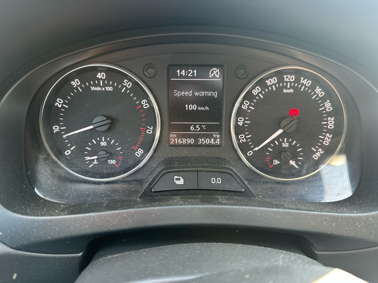 SKODA RAPID - Automóvel: foto 4 SKODA RAPID - Automóvel: foto 4
