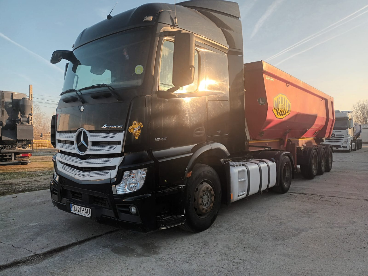 Tractor Head Mercedes-Benz Actros (2014) + Semi-trailer Tipper Meiller – Kipper (2004) - Tractor: foto 1 Tractor Head Mercedes-Benz Actros (2014) + Semi-trailer Tipper Meiller – Kipper (2004) - Tractor: foto 1