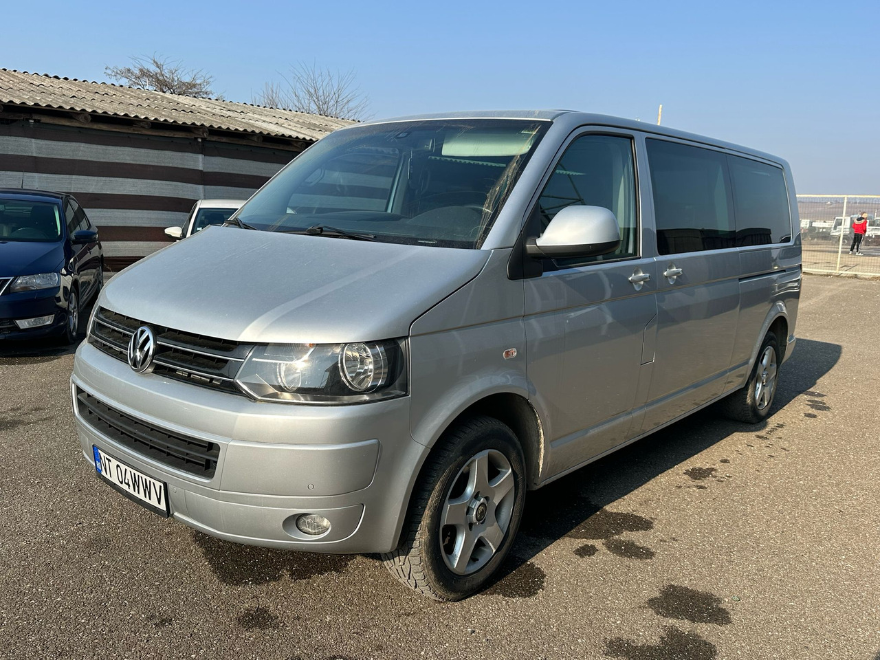 VOLKSWAGEN MULTIVAN - Furgão de passageiros: foto 1 VOLKSWAGEN MULTIVAN - Furgão de passageiros: foto 1