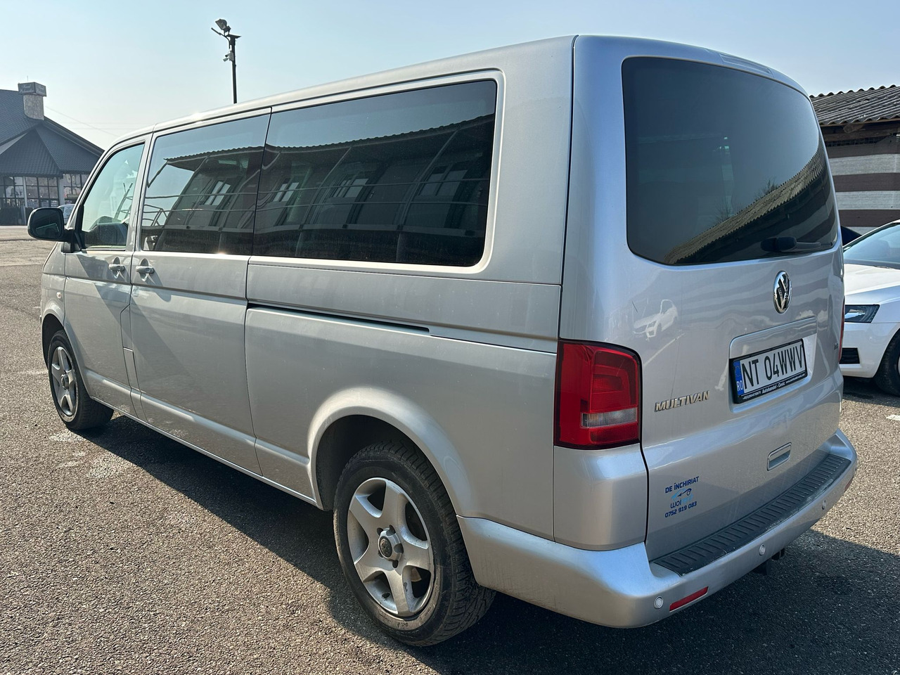 VOLKSWAGEN MULTIVAN - Furgão de passageiros: foto 4 VOLKSWAGEN MULTIVAN - Furgão de passageiros: foto 4