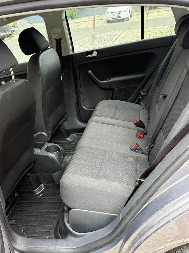 Volkswagen Golf Plus 1.6 TDI - Automóvel: foto 4 Volkswagen Golf Plus 1.6 TDI - Automóvel: foto 4