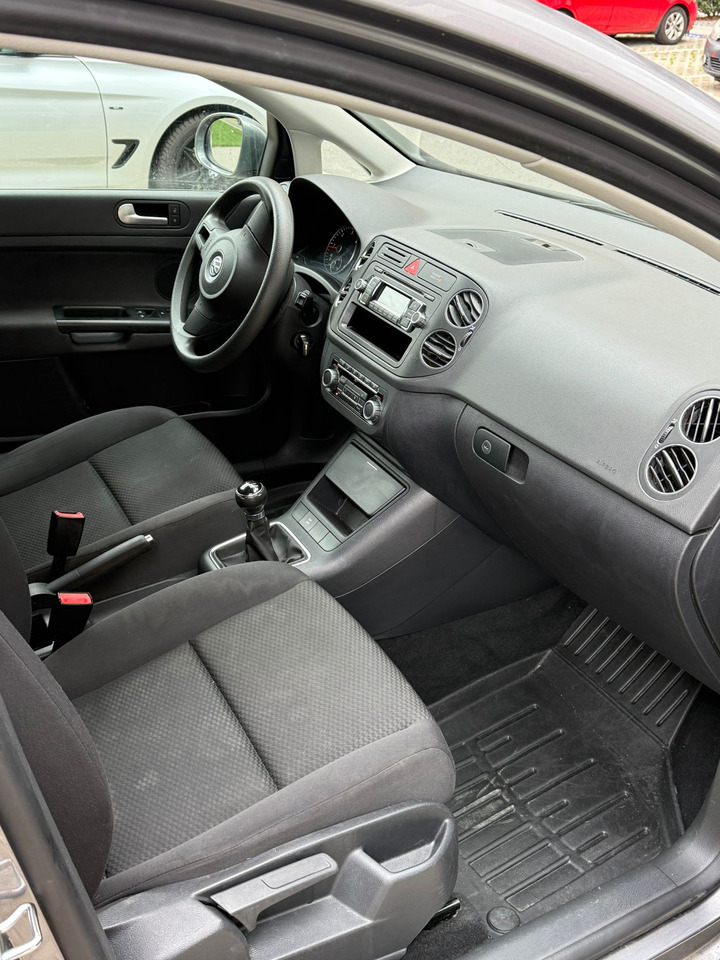 Volkswagen Golf Plus 1.6 TDI - Automóvel: foto 5 Volkswagen Golf Plus 1.6 TDI - Automóvel: foto 5