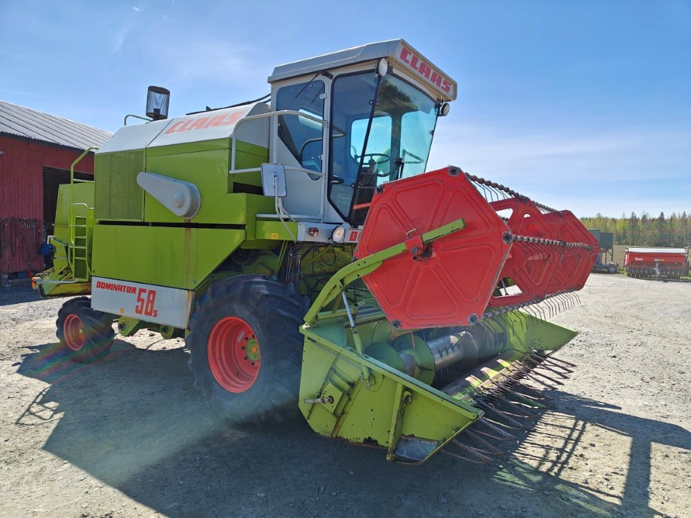 CLAAS Dominator 58S, moottori Perkins 6-sylinterinen, hydraulinen torvi, katso video! - Ceifeira debulhadora: foto 3 CLAAS Dominator 58S, moottori Perkins 6-sylinterinen, hydraulinen torvi, katso video! - Ceifeira debulhadora: foto 3