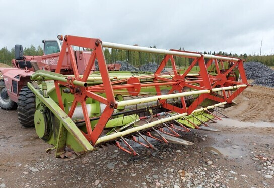 Claas 360cm. täydellinen pöytä - Plataforma para colheitadeira: foto 1 Claas 360cm. täydellinen pöytä - Plataforma para colheitadeira: foto 1
