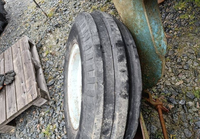Pneu para Trator Fordson Diesel Major eturenkaat: foto 8