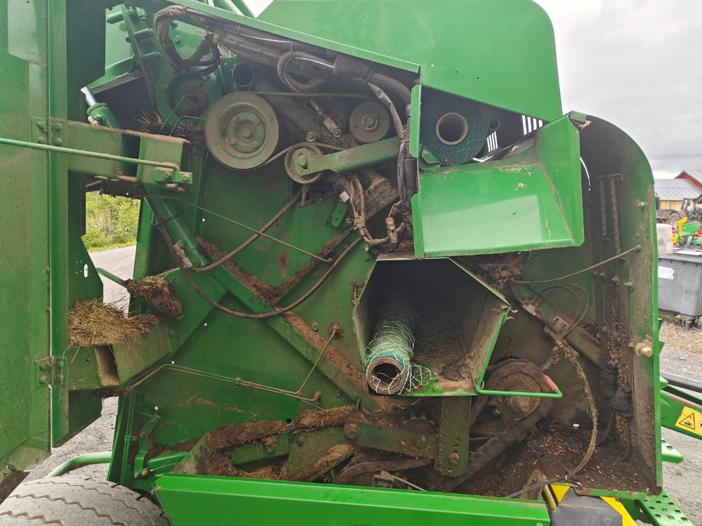 Ceifeira debulhadora JOHN DEERE Pyöröpaalain 575: foto 6