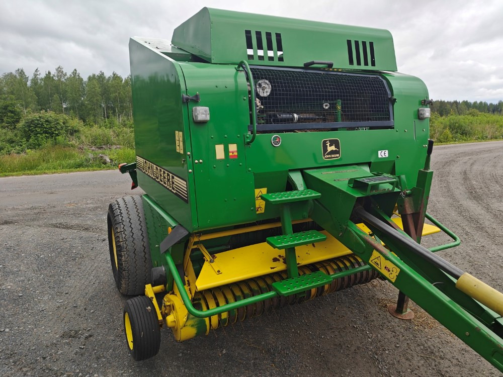 Ceifeira debulhadora JOHN DEERE Pyöröpaalain 575: foto 5