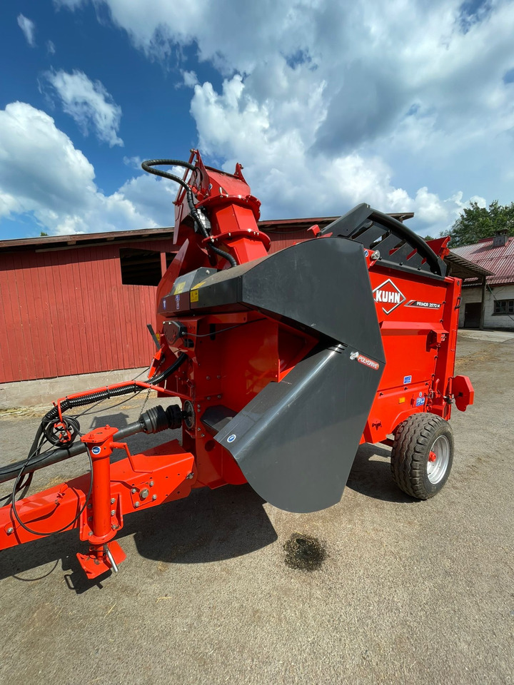 KUHN Primor 3570M hinattava paalisilppuri - Equipamento de gado: foto 1 KUHN Primor 3570M hinattava paalisilppuri - Equipamento de gado: foto 1