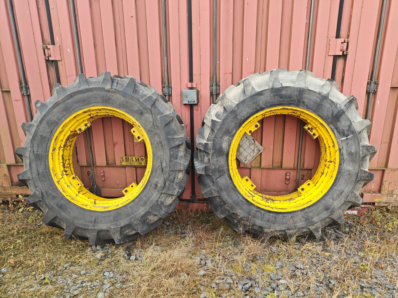 MICHELIN 18.4R38 traktorin renkaat - Jantes e pneus para Trator: foto 1 MICHELIN 18.4R38 traktorin renkaat - Jantes e pneus para Trator: foto 1