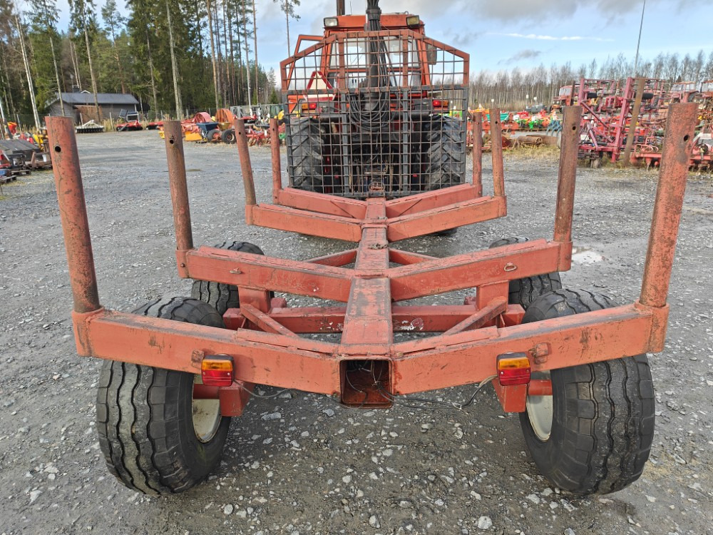 Rysky Metsävaunu telillä - Reboque florestal: foto 3 Rysky Metsävaunu telillä - Reboque florestal: foto 3