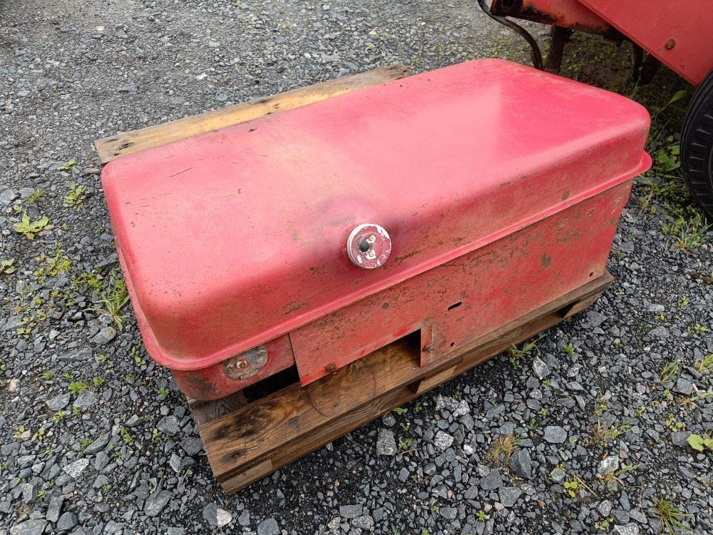 Sampo 410 polttoainetankki - Tanque de combustível para Ceifeira debulhadora: foto 3 Sampo 410 polttoainetankki - Tanque de combustível para Ceifeira debulhadora: foto 3