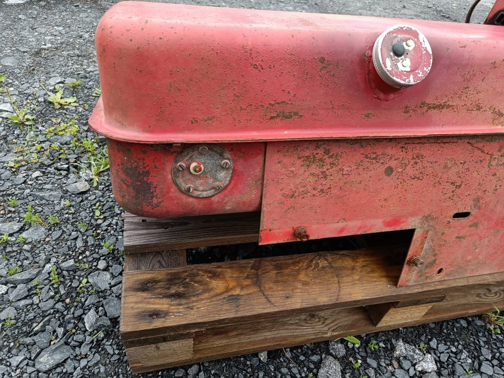 Sampo 410 polttoainetankki - Tanque de combustível para Ceifeira debulhadora: foto 5 Sampo 410 polttoainetankki - Tanque de combustível para Ceifeira debulhadora: foto 5