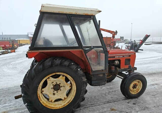 Zetor 7011 traktori - Trator: foto 4 Zetor 7011 traktori - Trator: foto 4