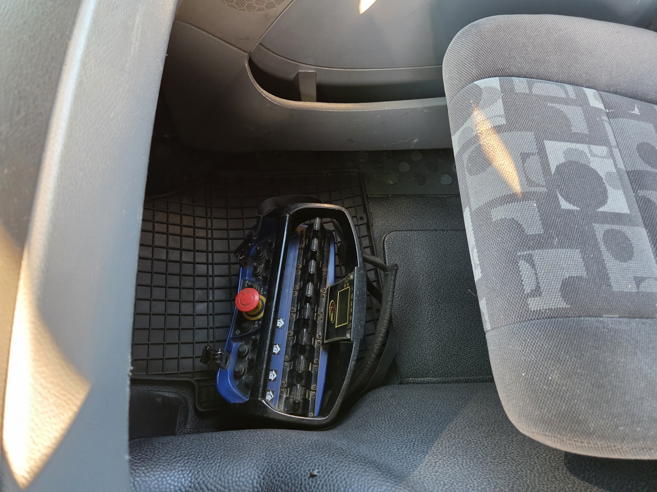 PM PM crane 30024 + cradio control - Grua para camião: foto 5 PM PM crane 30024 + cradio control - Grua para camião: foto 5