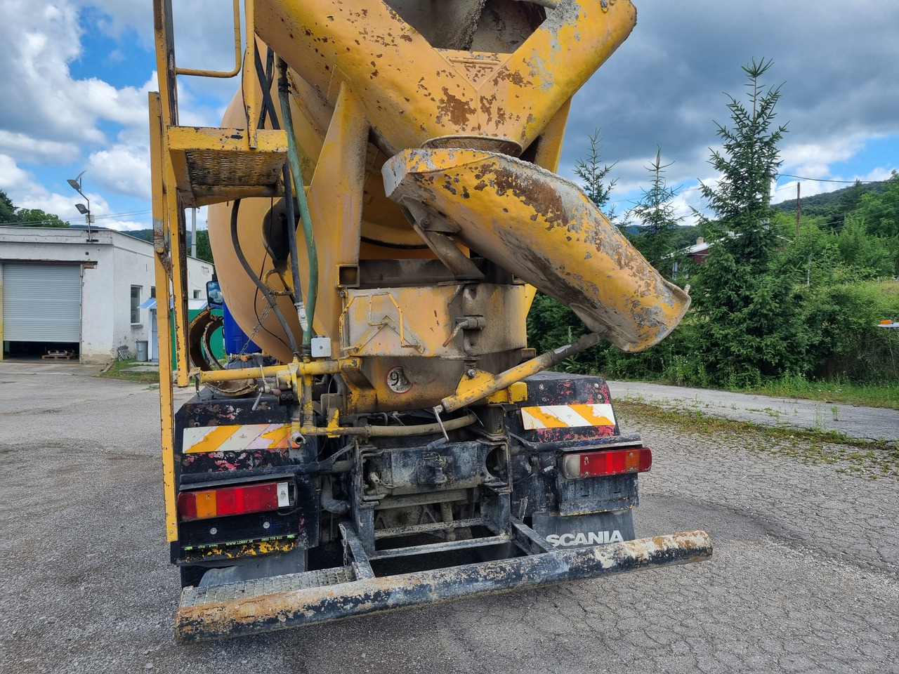 SCANIA R 124 CB8X4HZ 360 mixer - Camião betoneira: foto 5 SCANIA R 124 CB8X4HZ 360 mixer - Camião betoneira: foto 5