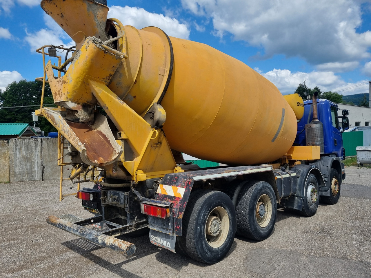 SCANIA R 124 CB8X4HZ 360 mixer - Camião betoneira: foto 4 SCANIA R 124 CB8X4HZ 360 mixer - Camião betoneira: foto 4