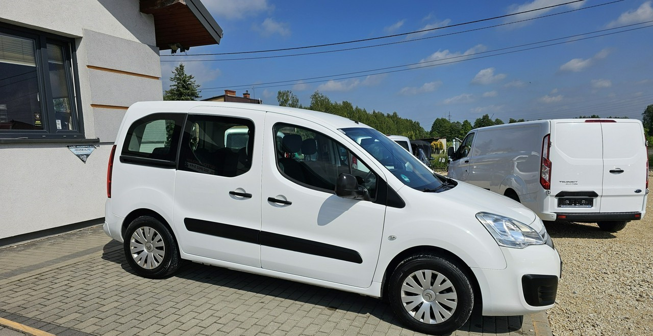 Citroen Berlingo II 5 -osobowy - Automóvel: foto 5 Citroen Berlingo II 5 -osobowy - Automóvel: foto 5