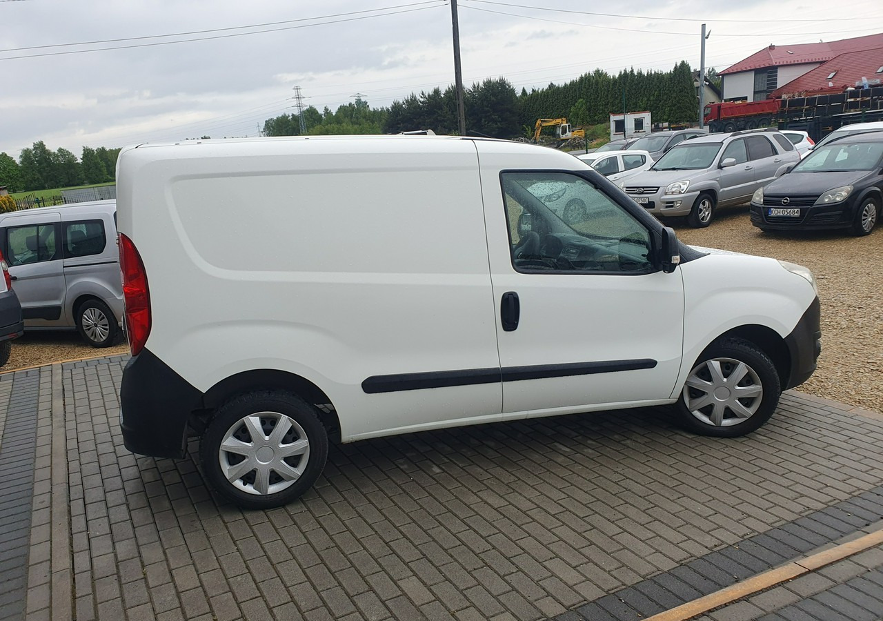 Fiat Doblo Opel Combo 1.4 Benzyna Polski Salon - Furgão: foto 5 Fiat Doblo Opel Combo 1.4 Benzyna Polski Salon - Furgão: foto 5