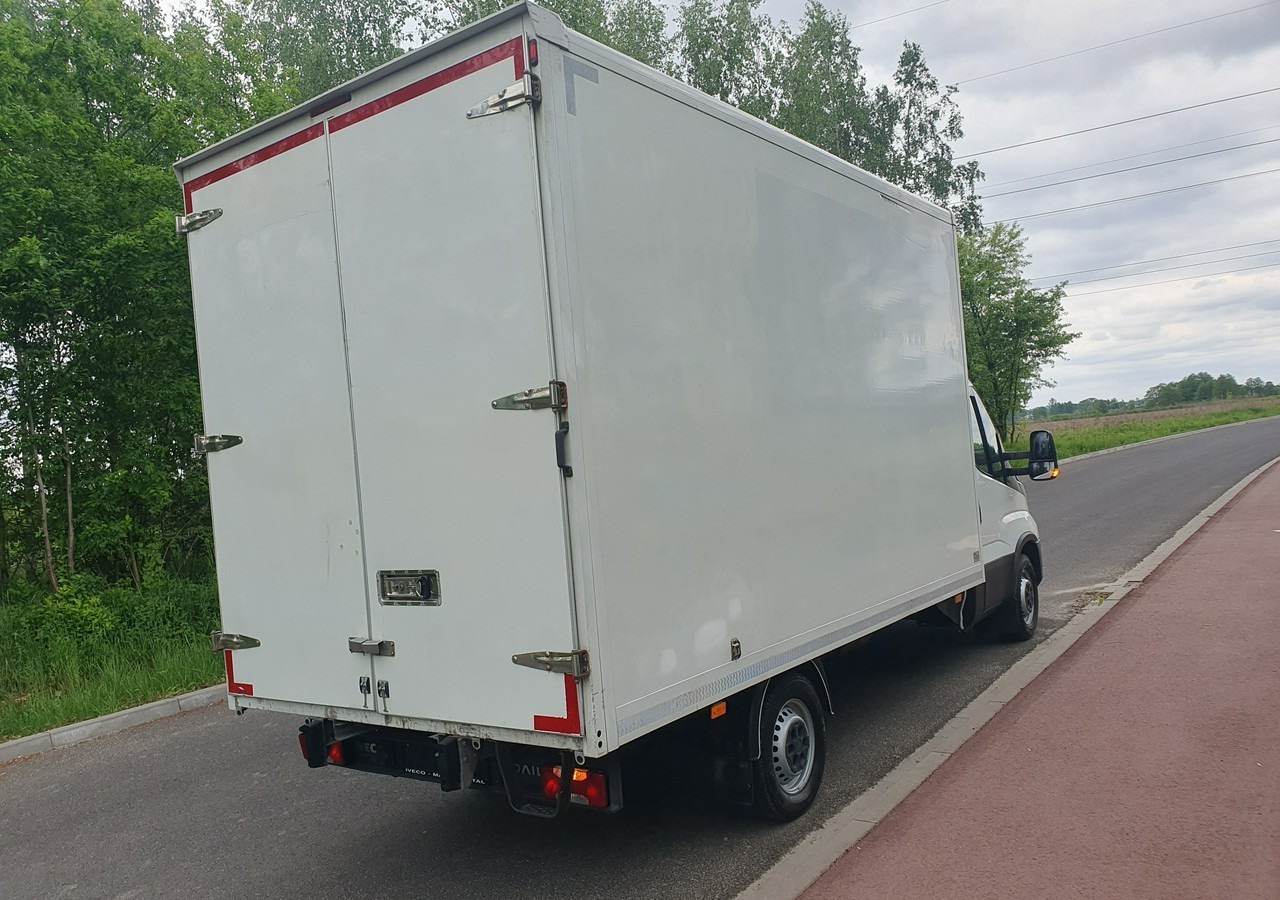 Iveco 35 Daily 35S14 klima * 3 osobowy *nowy rozrząd * - Carrinha de contentor: foto 4 Iveco 35 Daily 35S14 klima * 3 osobowy *nowy rozrząd * - Carrinha de contentor: foto 4
