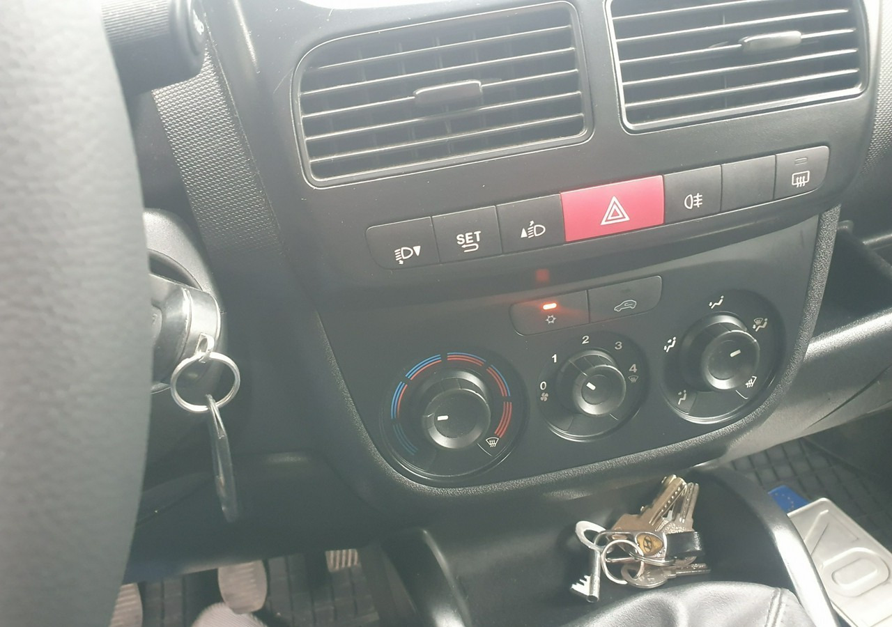 Automóvel Opel Combo III wersja długa *long*: foto 19