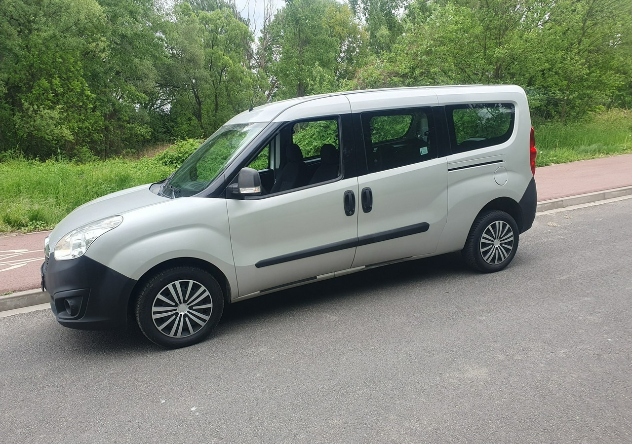 Automóvel Opel Combo III wersja długa *long*: foto 10