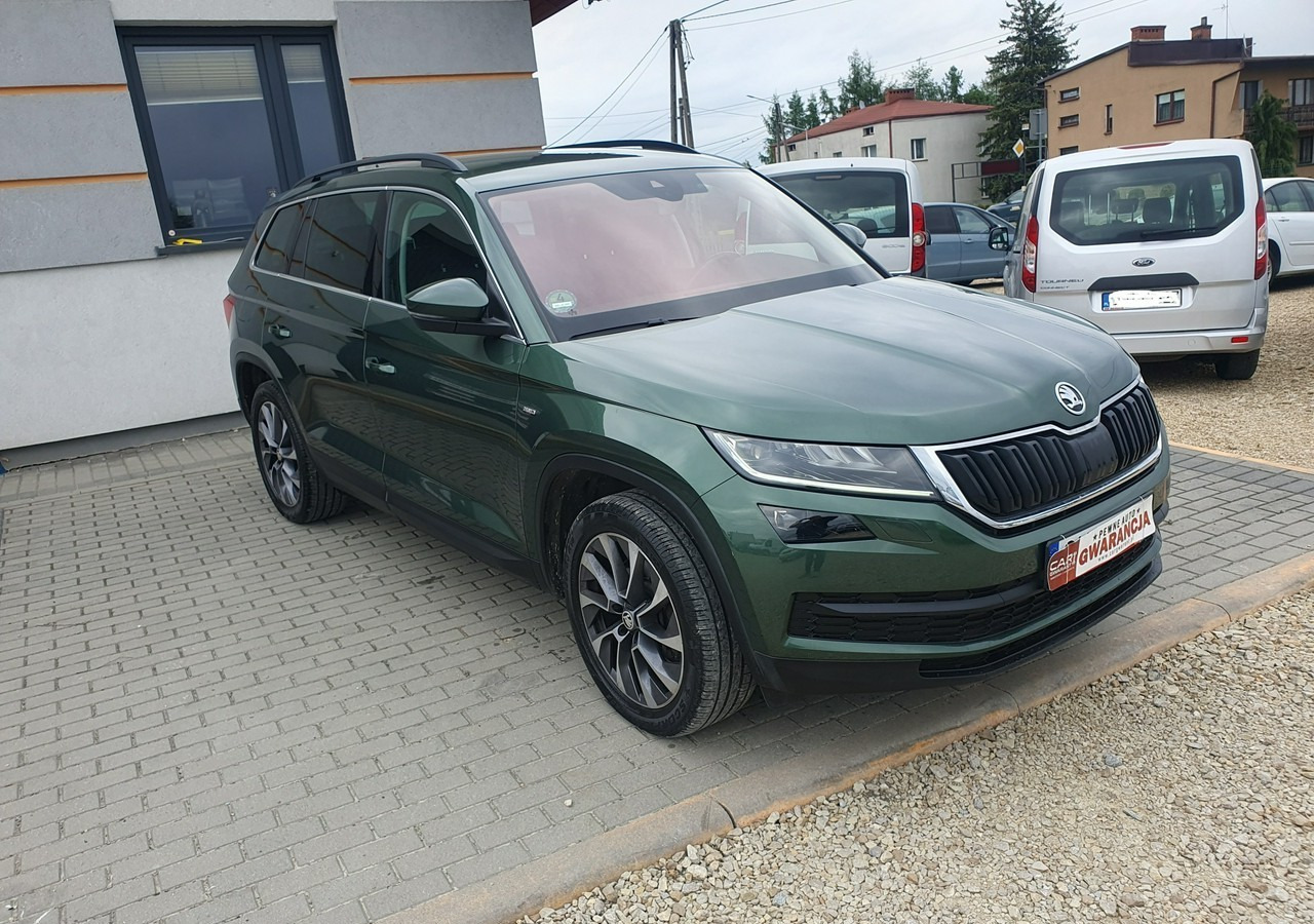 Skoda Kodiaq Skoda Kodiaq Skoda Kodiaq 2.0 tsi 4x4 Wersja Drive na 125 lecie - Automóvel: foto 3 Skoda Kodiaq Skoda Kodiaq Skoda Kodiaq 2.0 tsi 4x4 Wersja Drive na 125 lecie - Automóvel: foto 3