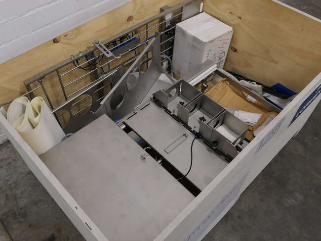 GEA paper interleaver PPI400 - Equipamento de processamento de alimentos: foto 1 GEA paper interleaver PPI400 - Equipamento de processamento de alimentos: foto 1