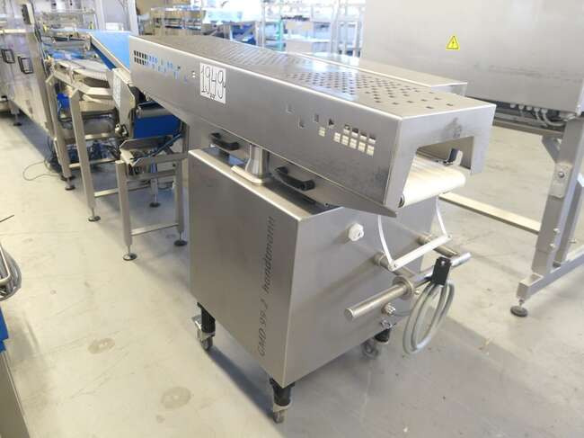 Tramper filling- and traysealing line GMD99-2 - Máquina de embalagem: foto 4 Tramper filling- and traysealing line GMD99-2 - Máquina de embalagem: foto 4