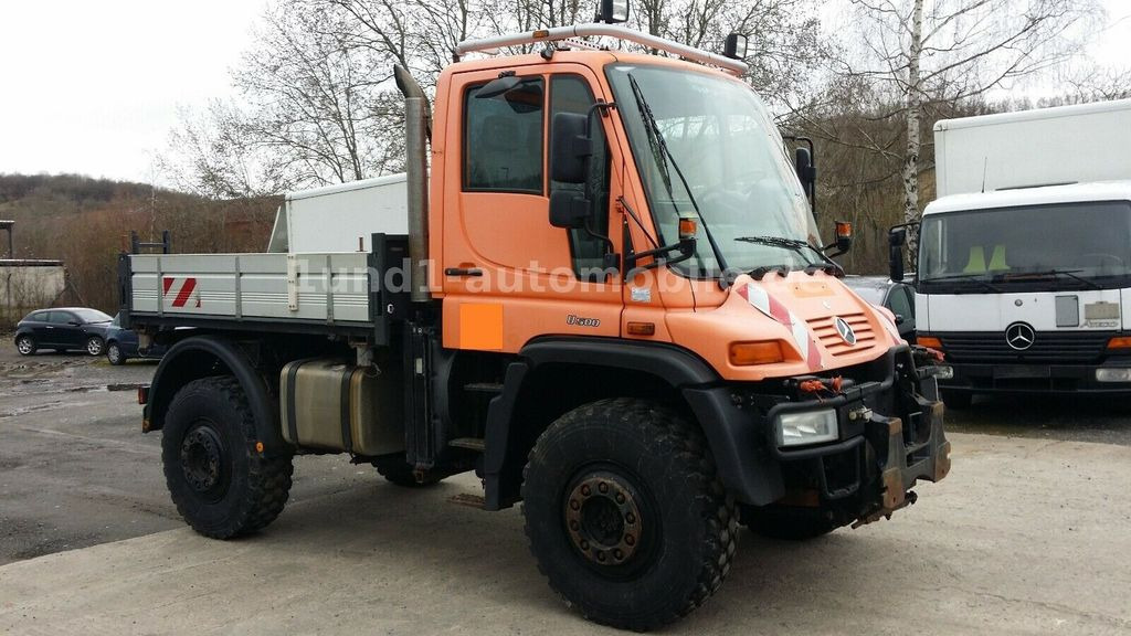 Mercedes-Benz Unimog U 500 Kipper Kommunalhydraulik U 300 400 U 500 Kipper Kommunalhydraulik U 300 400 - Veículo municipal/ Especial: foto 1 Mercedes-Benz Unimog U 500 Kipper Kommunalhydraulik U 300 400 U 500 Kipper Kommunalhydraulik U 300 400 - Veículo municipal/ Especial: foto 1