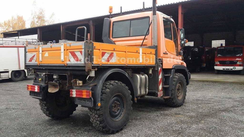 Unimog U 300 Kipper Zugmaschine Kommunalhydraulik U 500 400 U 300 Kipper Zugmaschine Kommunalhydraulik U 500 400 - Veículo municipal/ Especial: foto 1 Unimog U 300 Kipper Zugmaschine Kommunalhydraulik U 500 400 U 300 Kipper Zugmaschine Kommunalhydraulik U 500 400 - Veículo municipal/ Especial: foto 1