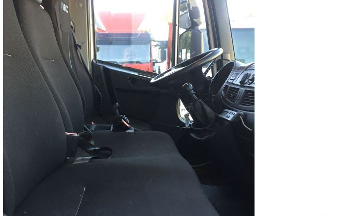 Iveco EUROCARGOeurocargo 100e19 - Camião isotérmico: foto 4 Iveco EUROCARGOeurocargo 100e19 - Camião isotérmico: foto 4