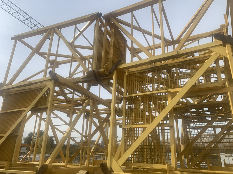 Liebherr 120HC - Guindaste de torre: foto 1 Liebherr 120HC - Guindaste de torre: foto 1