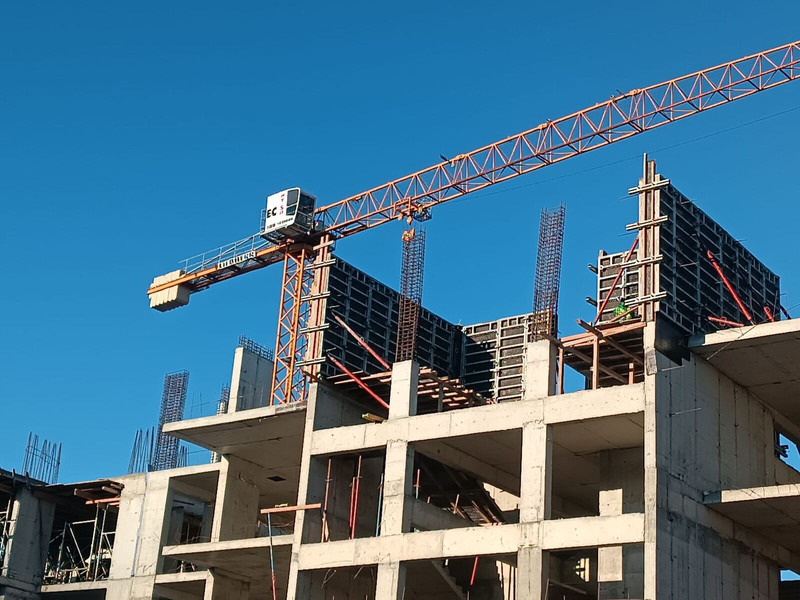 Liebherr 71EC-B, 2006yom, 36m huh, cross, cabin - Guindaste de torre: foto 1 Liebherr 71EC-B, 2006yom, 36m huh, cross, cabin - Guindaste de torre: foto 1