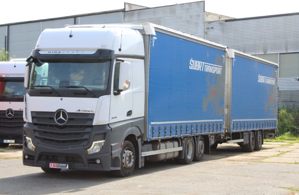Mercedes-Benz Actros 2542 NAVIGACE + PANAV TVK 18 M (8,20m x 2,4 - Camião de lona, Reboque de lona: foto 4 Mercedes-Benz Actros 2542 NAVIGACE + PANAV TVK 18 M (8,20m x 2,4 - Camião de lona, Reboque de lona: foto 4