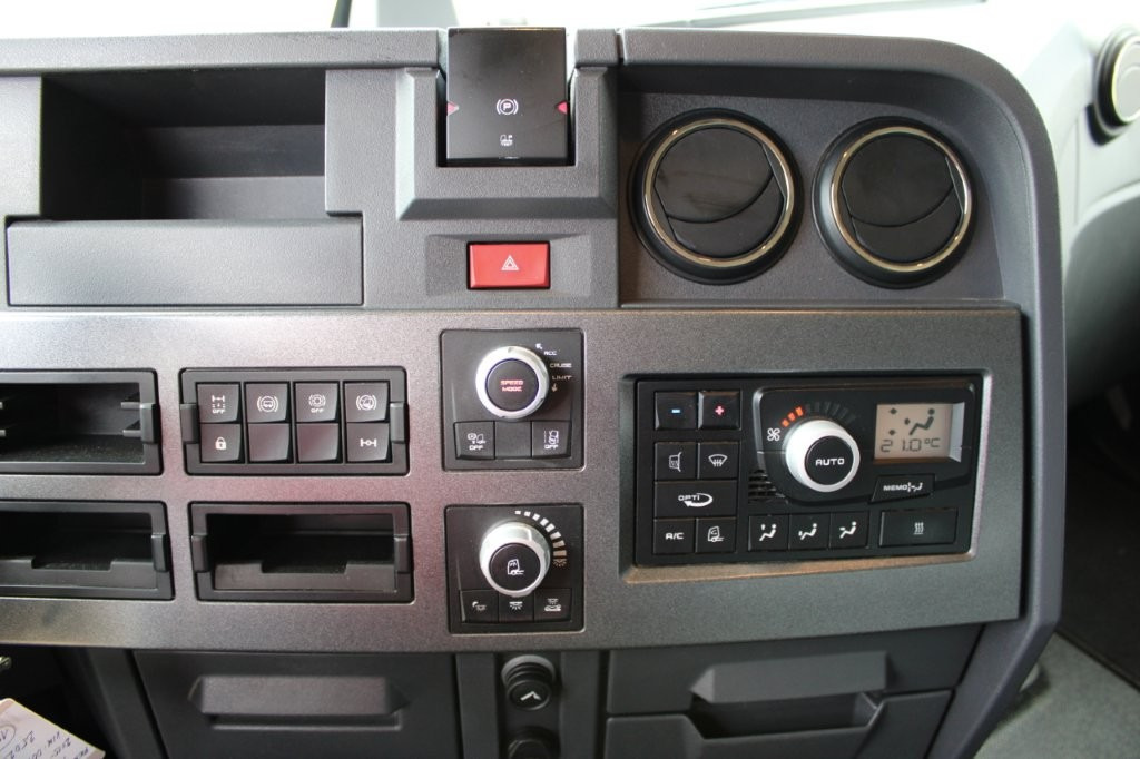Tractor Renault T 480: foto 8