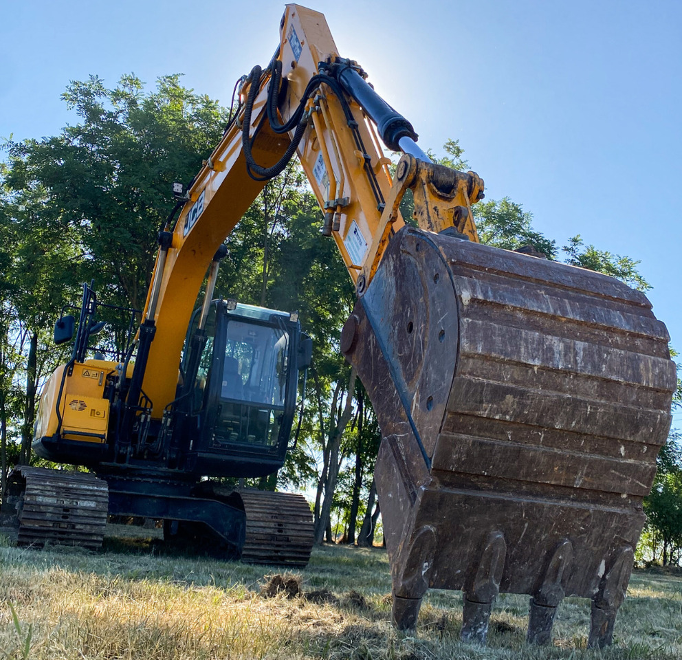 JCB JS131LC - Escavadeira: foto 1 JCB JS131LC - Escavadeira: foto 1