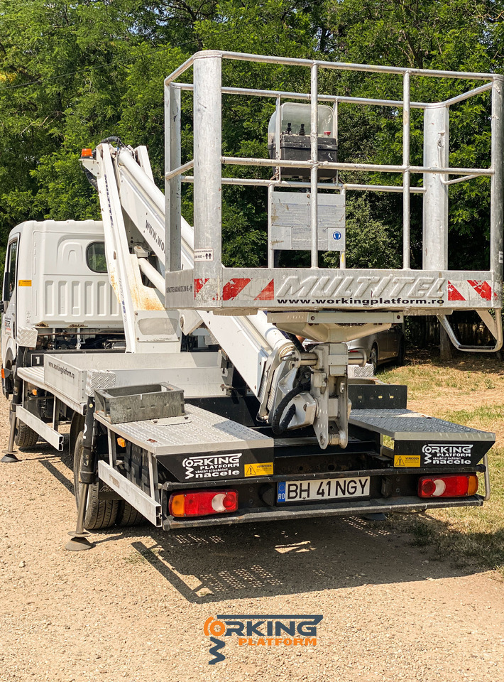 MULTITEL MT 182 DS - Caminhão com plataforma aérea: foto 3 MULTITEL MT 182 DS - Caminhão com plataforma aérea: foto 3